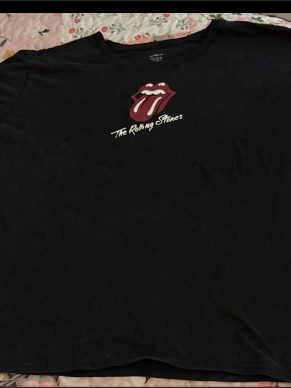 NWT Time and Tru Black Graphic The Rolling Stones T-Shirt (L)